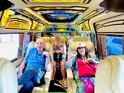 งานทำทัวร์กทมส่งตลาดน้ำดำเนินส่งกลับกทม